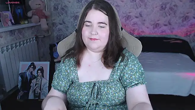 Estelle Hicks online show from 07/28/26, 07:39