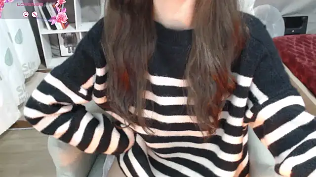 Snapshot of _minji_bae chatting on 12/14/24, 08:18 minji bae online show from 12/14/24, 08:18