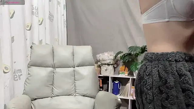 Snapshot of _minji_bae chatting on 01/18/25, 08:09 minji bae online show from 01/18/25, 08:09