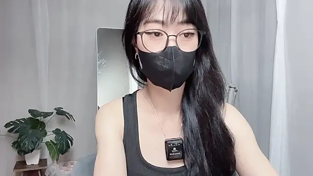 Snapshot of _minji_bae chatting on 09/28/25, 05:51 minji bae online show from 09/28/25, 05:51