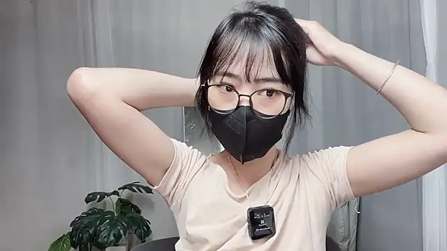 Snapshot of _minji_bae chatting on 10/08/25, 05:54 minji bae online show from 10/08/25, 05:54