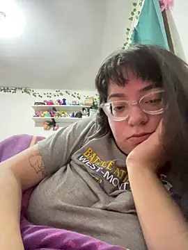 indiegirl666 online show from 10/28/25, 05:33