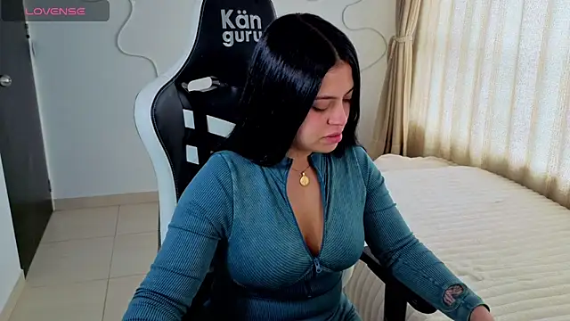 Victoryyy  online show from 05/12/26, 06:27