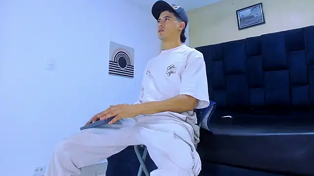 Snapshot of Jhonn_Rhyss chatting on 09/18/25, 03:19 Jhonn Rhyss online show from 09/18/25, 03:19