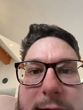 Snapshot of 19paddy90 chatting on 02/21/25, 03:32 19paddy90 online show from 02/21/25, 03:32