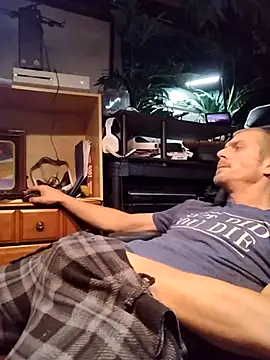 Snapshot of mrwinsalot88 chatting on 10/31/25, 10:49 mrwinsalot88 online show from 10/31/25, 10:49