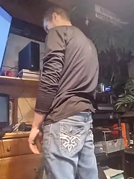 Snapshot of mrwinsalot88 chatting on 11/10/25, 10:58 mrwinsalot88 online show from 11/10/25, 10:58