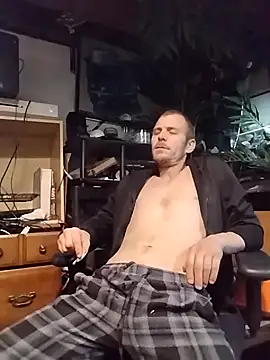 Snapshot of mrwinsalot88 chatting on 11/17/25, 03:56 mrwinsalot88 online show from 11/17/25, 03:56