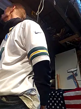 Snapshot of mrwinsalot88 chatting on 12/16/25, 10:20 mrwinsalot88 online show from 12/16/25, 10:20