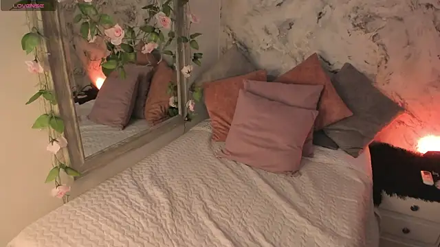 Bella desi  online show from 05/18/26, 01:39
