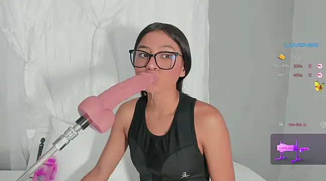Luna cute 2 online show from 02/19/25, 10:31
