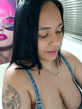 Snapshot of marta201_alfaro chatting on 10/28/25, 10:08 marta201 alfaro online show from 10/28/25, 10:08