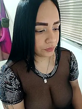 Snapshot of marta201_alfaro chatting on 10/31/25, 11:33 marta201 alfaro online show from 10/31/25, 11:33