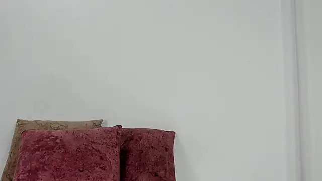 Snapshot of jadesmiith1 chatting on 12/14/24, 02:10 jadesmiith1 online show from 12/14/24, 02:10