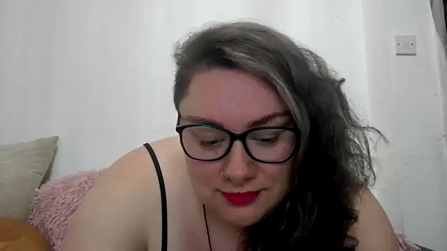 Bustycurves online show from 11/02/25, 01:08