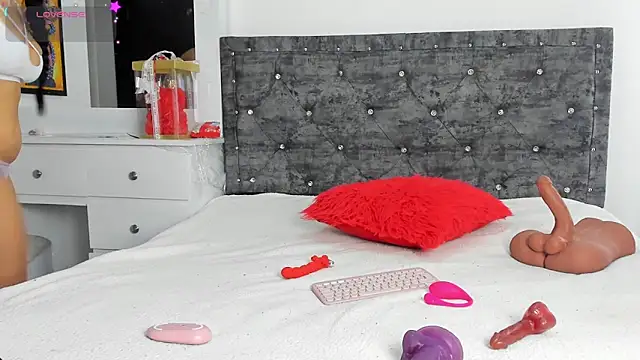 anastasia danger online show from 12/14/24, 01:38