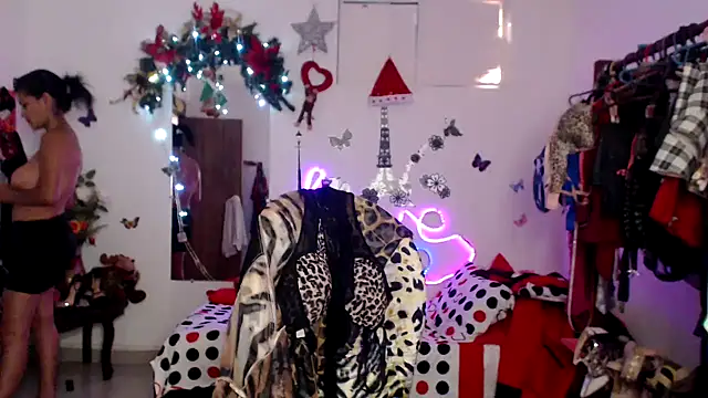Snapshot of brigitht chatting on 12/12/24, 01:39 brigitht online show from 12/12/24, 01:39