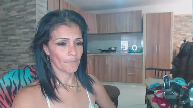Snapshot of brigitht chatting on 01/12/25, 07:53 brigitht online show from 01/12/25, 07:53