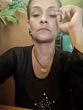 Snapshot of brigitht chatting on 02/17/25, 06:37 brigitht online show from 02/17/25, 06:37