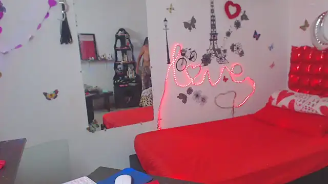 Snapshot of brigitht chatting on 03/04/25, 11:32 brigitht online show from 03/04/25, 11:32