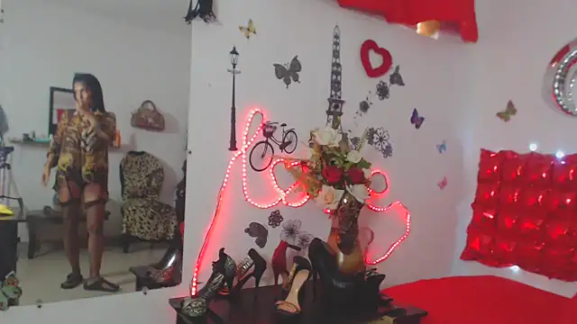 Snapshot of brigitht chatting on 03/07/25, 01:29 brigitht online show from 03/07/25, 01:29