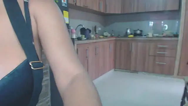 Snapshot of brigitht chatting on 03/12/25, 05:07 brigitht online show from 03/12/25, 05:07