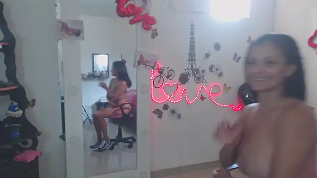 Snapshot of brigitht chatting on 09/14/25, 03:33 brigitht online show from 09/14/25, 03:33