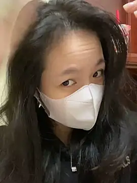 minmin2kk5 online show from 01/18/25, 02:23