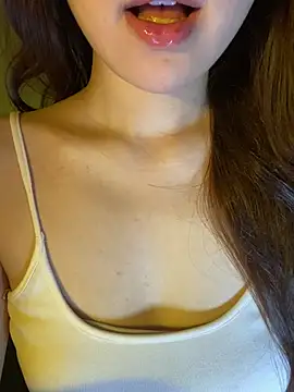 minmin2kk5 online show from 05/18/26, 04:46