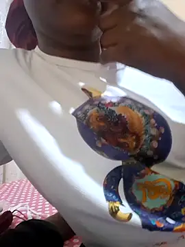 Snapshot of Freya_004 chatting on 10/02/25, 06:48 Freya 004 online show from 10/02/25, 06:48