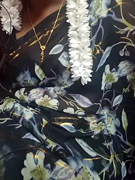 Snapshot of Janavi-janu chatting on 11/05/25, 07:03 Janavi-janu online show from 11/05/25, 07:03