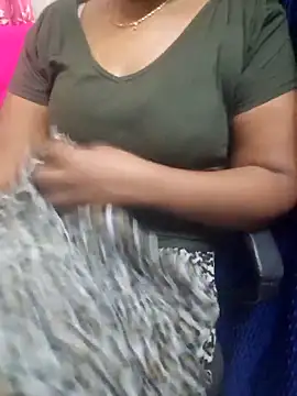 Snapshot of Janavi-janu chatting on 11/13/25, 09:52 Janavi-janu online show from 11/13/25, 09:52