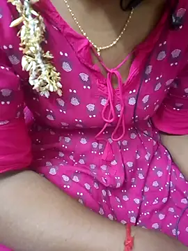 Snapshot of Janavi-janu chatting on 11/15/25, 02:09 Janavi-janu online show from 11/15/25, 02:09