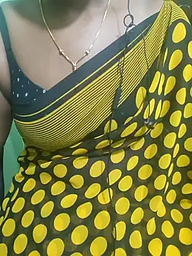 Snapshot of Janavi-janu chatting on 11/30/25, 10:52 Janavi-janu online show from 11/30/25, 10:52