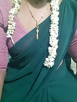 Snapshot of Janavi-janu chatting on 12/02/25, 04:57 Janavi-janu online show from 12/02/25, 04:57