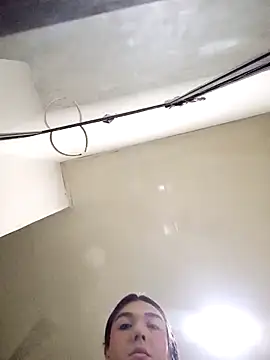 Snapshot of saracaball_ chatting on 09/19/25, 03:52 saracaball  online show from 09/19/25, 03:52