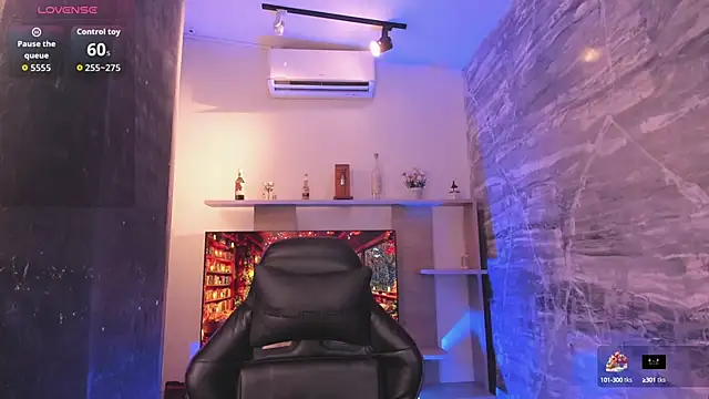 Snapshot of saracaball_ chatting on 10/01/25, 04:40 saracaball  online show from 10/01/25, 04:40