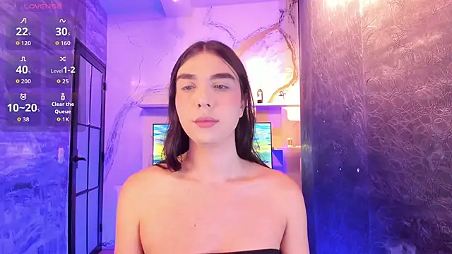 Snapshot of saracaball_ chatting on 10/17/25, 06:27 saracaball  online show from 10/17/25, 06:27