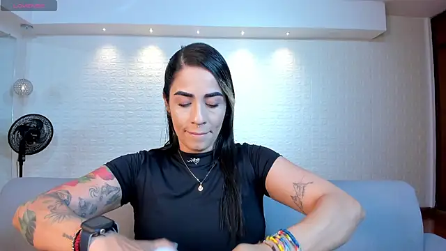 Snapshot of violet_scott chatting on 11/27/25, 10:39 violet scott online show from 11/27/25, 10:39