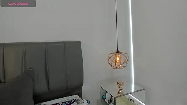 Cherllynn online show from 10/17/25, 04:20