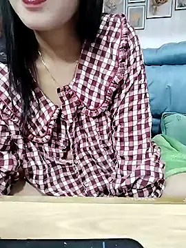 cream1299 online show from 02/19/25, 03:28