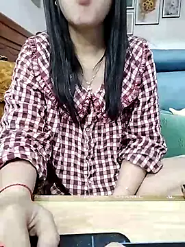 cream1299 online show from 02/23/25, 08:28