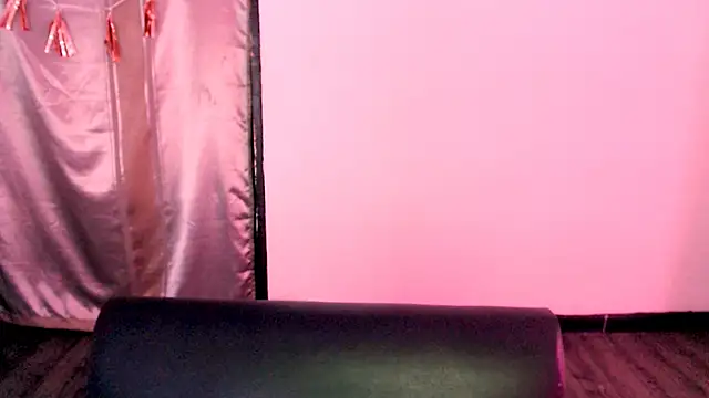 Nicole Colette  online show from 01/16/25, 03:24