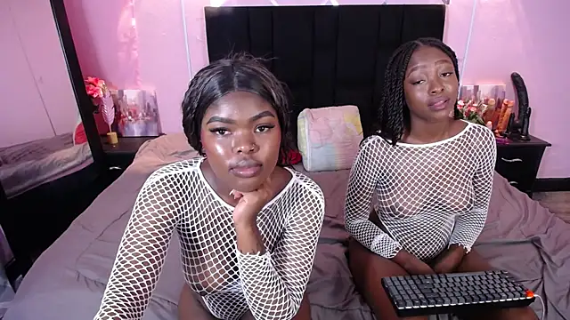 Nicole Colette  online show from 09/12/25, 04:07