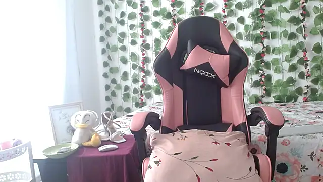 Snapshot of camilavagina24 chatting on 11/25/25, 06:08 camilavagina24 online show from 11/25/25, 06:08