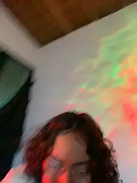 Snapshot of Blue_shine chatting on 02/19/25, 05:27 Blue shine online show from 02/19/25, 05:27