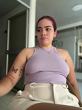 Chloee Evans1 online show from 12/24/24, 10:17