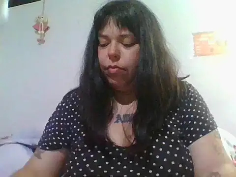 Snapshot of scarletttlove chatting on 03/27/26, 12:05 scarletttlove online show from 03/27/26, 12:05