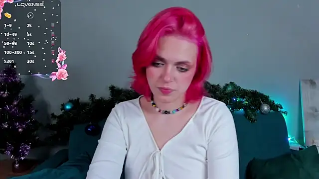 Roxy Wi online show from 12/07/24, 03:19