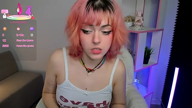 Roxy Wi online show from 03/14/25, 08:42